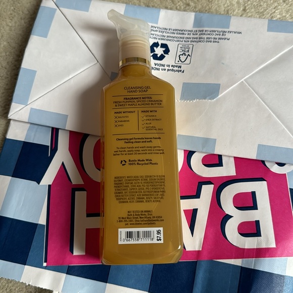 Bath and Body Works Fall Festival Hand soap - Picture 2 of 2